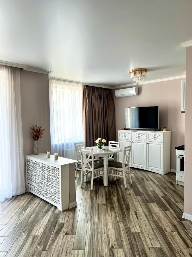 Golden Era Apartment